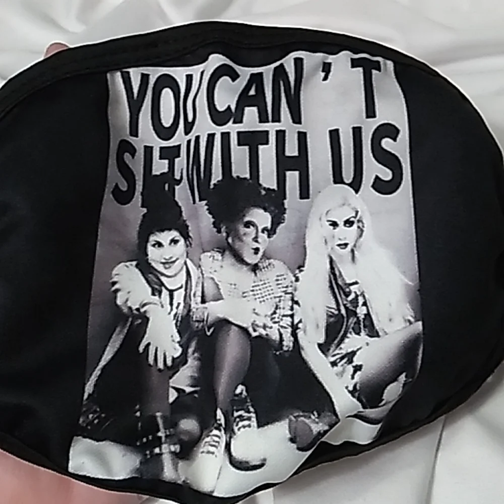 4 Hocus Pocus Face Masks brand new Disney